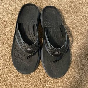 Men’s Columbia flip flop